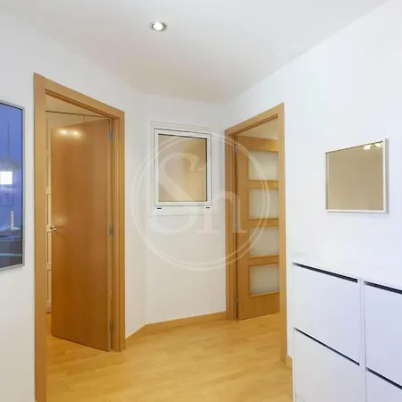 Spacious Apartment In Eixample Heart Of Barcelona